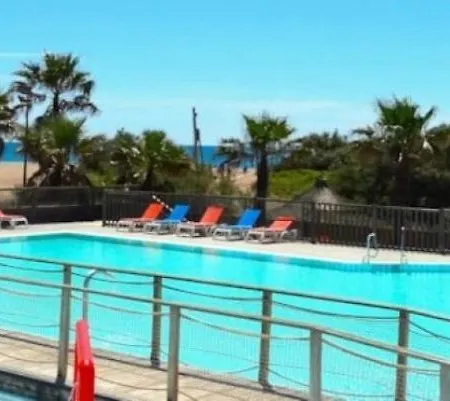 Кемпинг Zecamping 4 Etoiles Chiens Acceptes Piscine Chauffee Et Toboggans