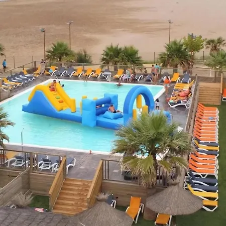 Zecamping 4 Etoiles Chiens Acceptes Piscine Chauffee Et Toboggans Кемпинг 4*