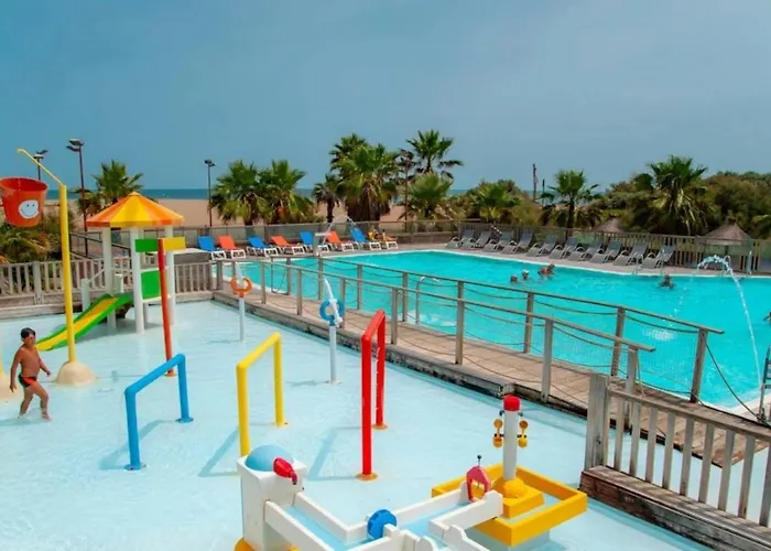 Zecamping 4 Etoiles Chiens Acceptes Piscine Chauffee Et Toboggans Portiragnes